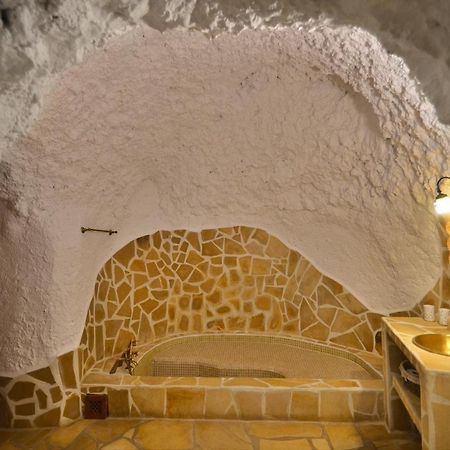 House&Cave Parking And Terrace, In The City Grenada Zewnętrze zdjęcie