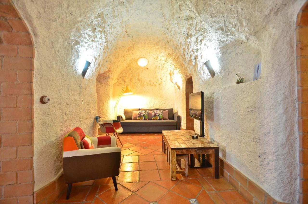 House&Cave Parking And Terrace, In The City Grenada Zewnętrze zdjęcie