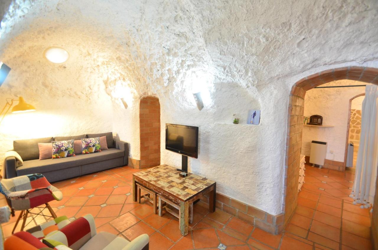 House&Cave Parking And Terrace, In The City Grenada Zewnętrze zdjęcie