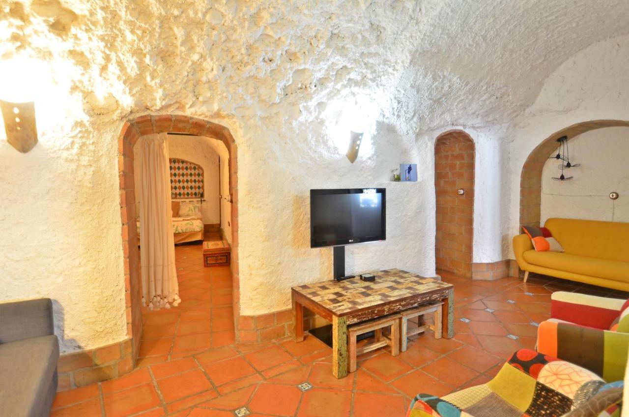 House&Cave Parking And Terrace, In The City Grenada Zewnętrze zdjęcie