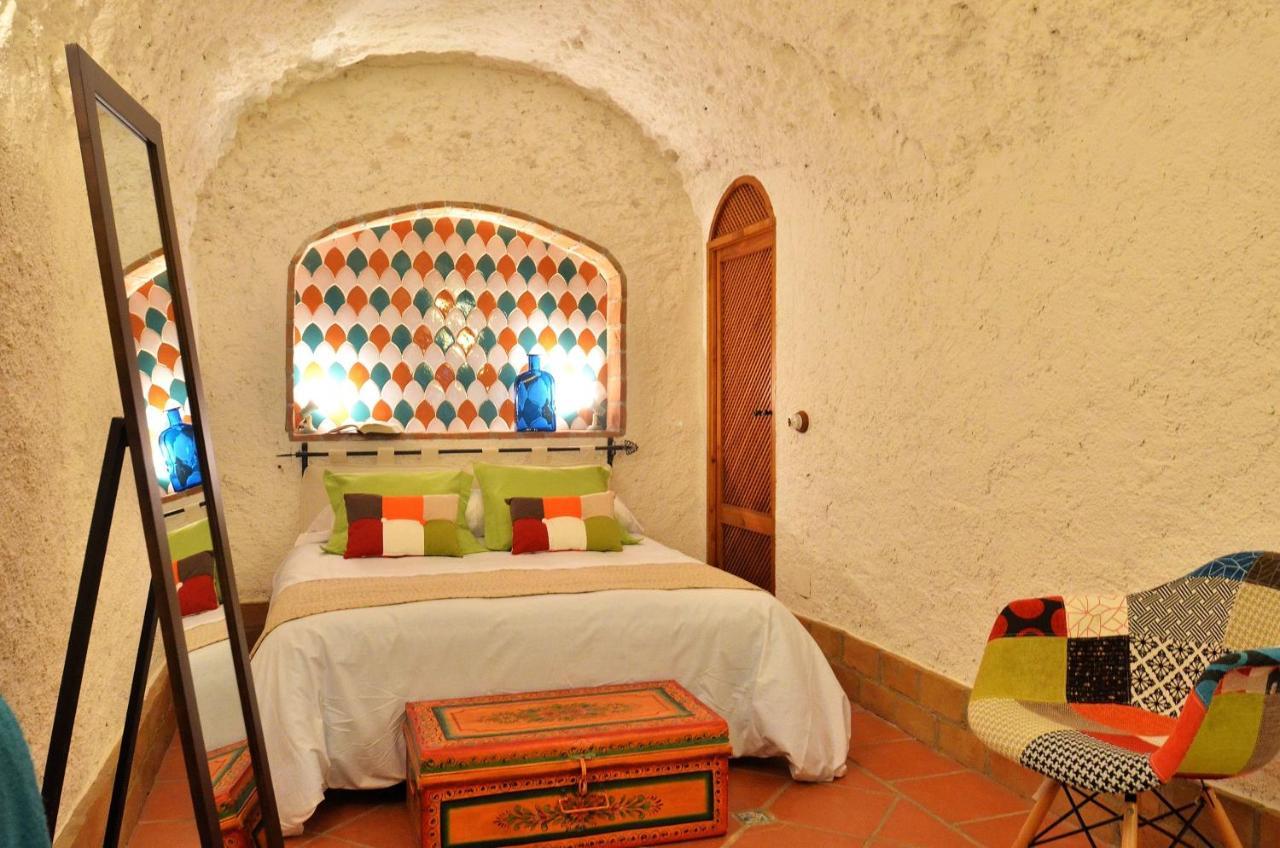 House&Cave Parking And Terrace, In The City Grenada Zewnętrze zdjęcie