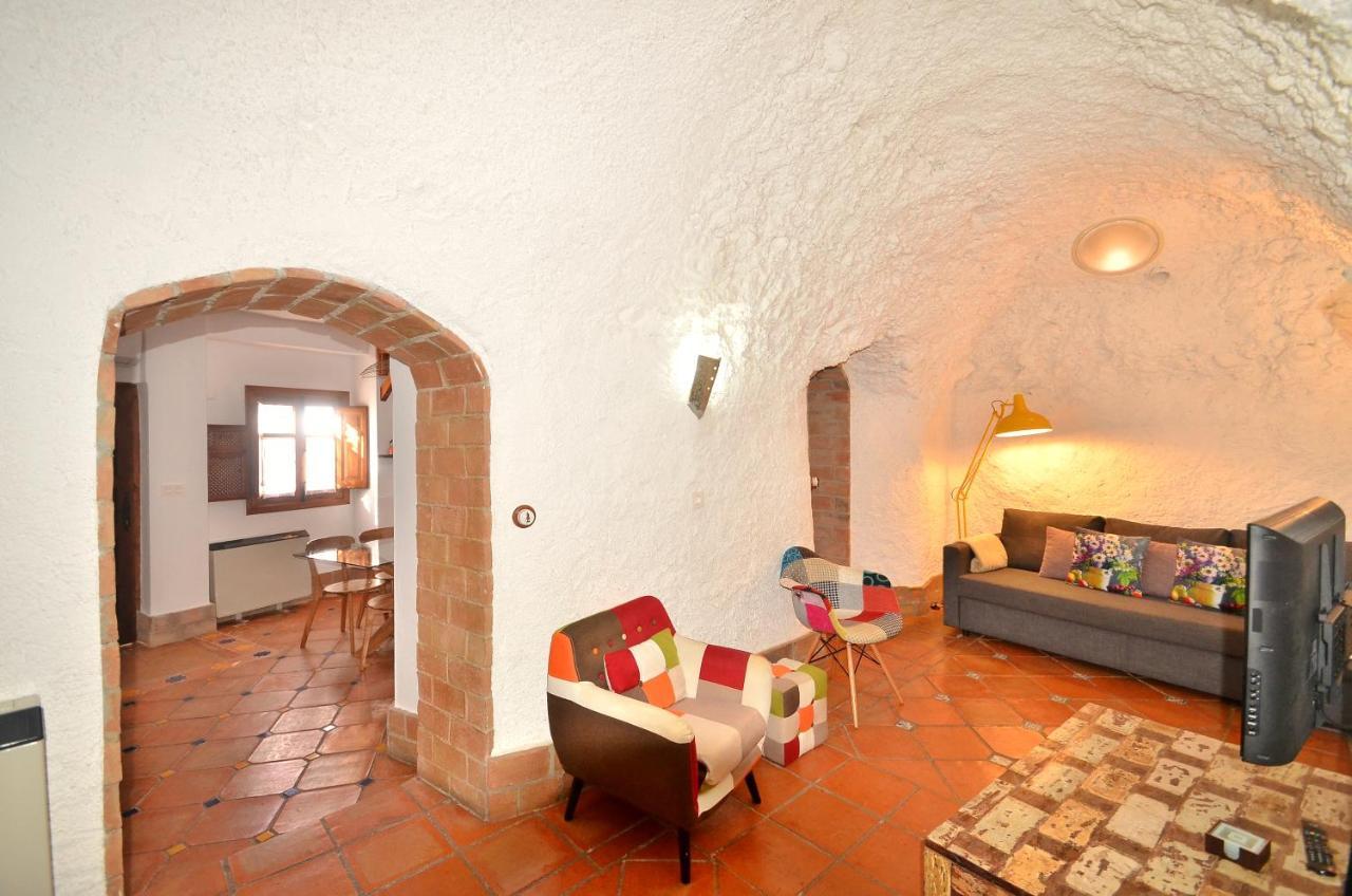 House&Cave Parking And Terrace, In The City Grenada Zewnętrze zdjęcie