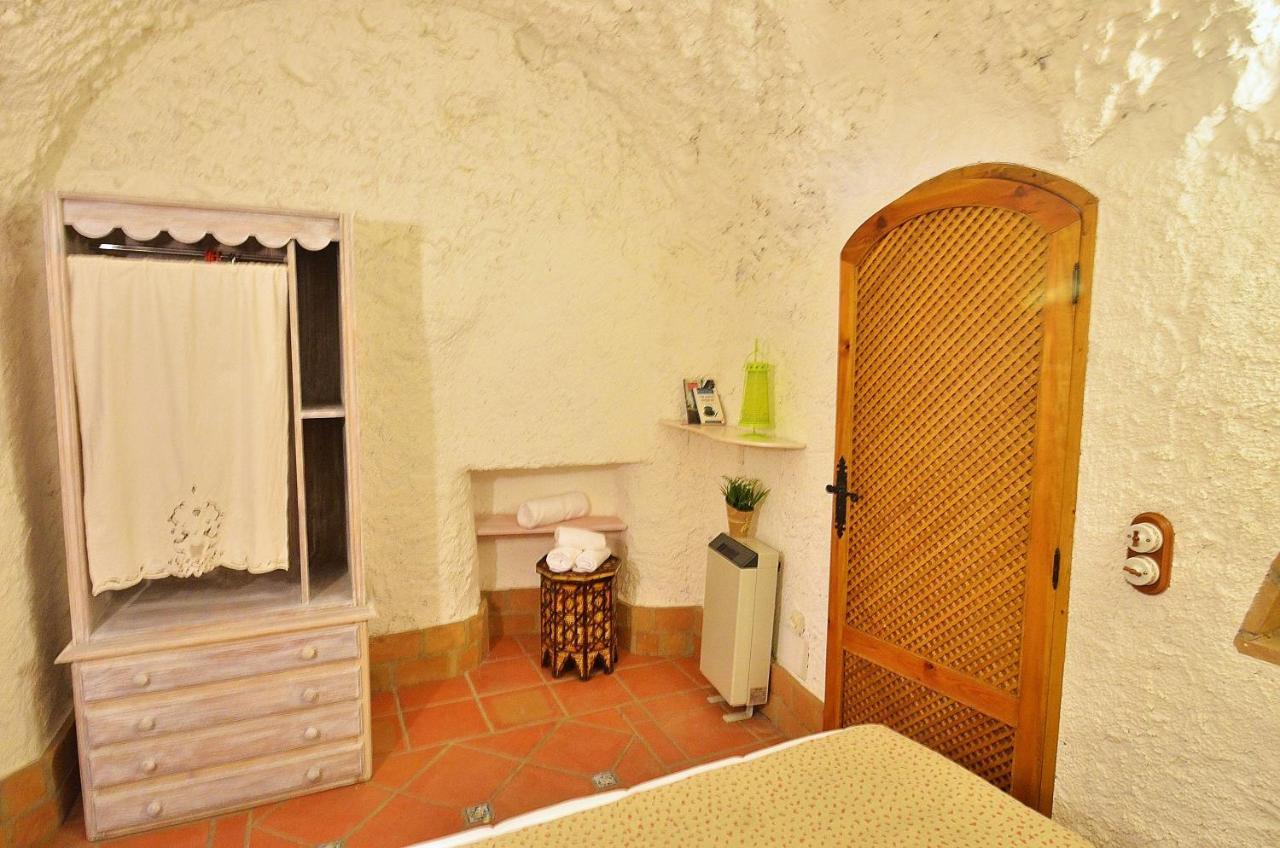 House&Cave Parking And Terrace, In The City Grenada Zewnętrze zdjęcie