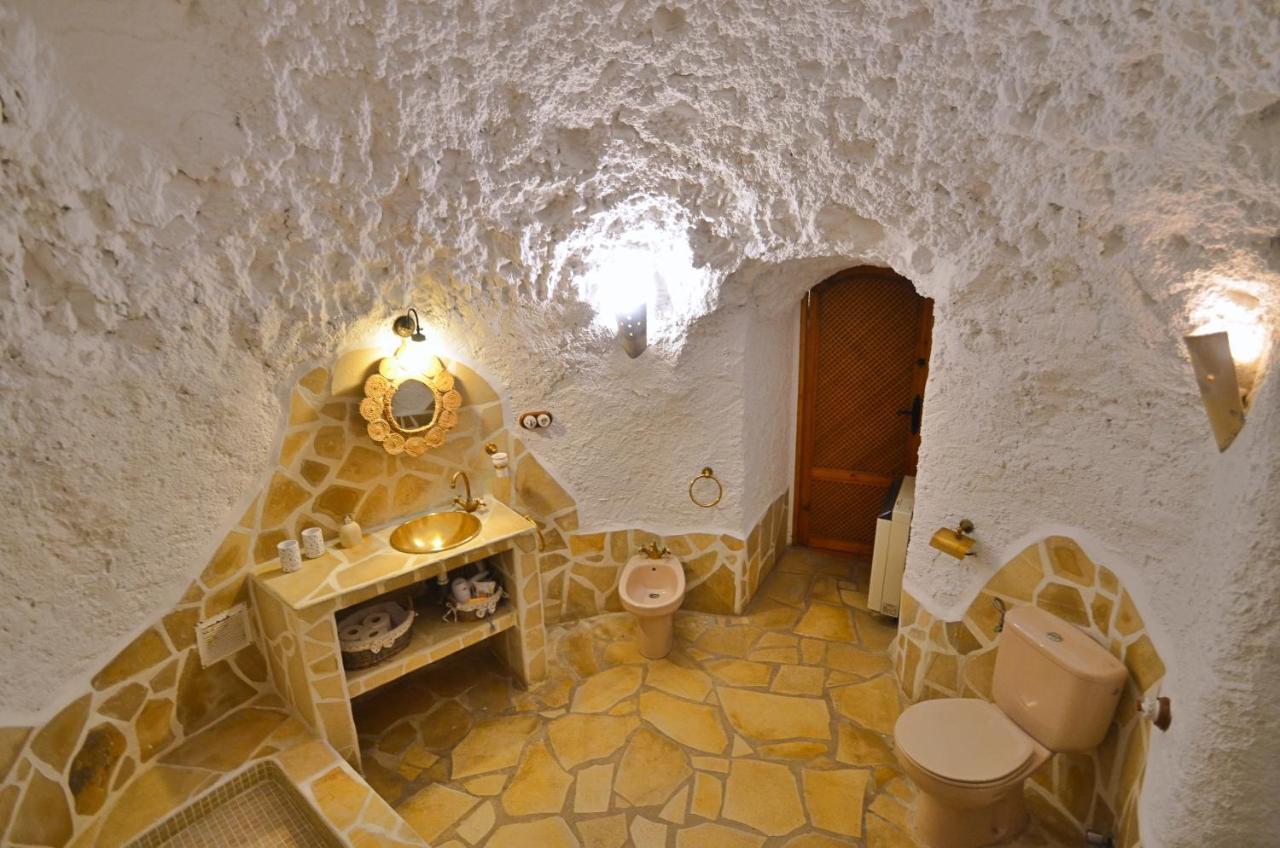 House&Cave Parking And Terrace, In The City Grenada Zewnętrze zdjęcie